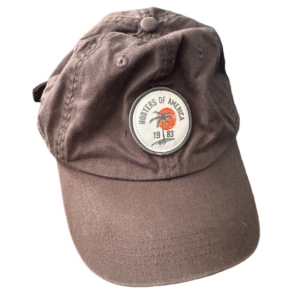 Hooters SnapBack Hat Lot Under Armour Orange Cap Cloth Savannah Palm Trees Lot - Picture 3 of 7